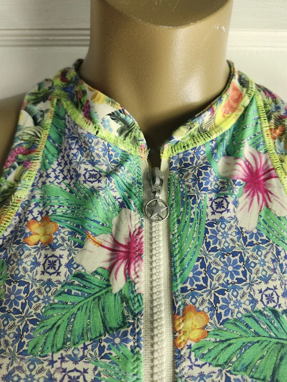 Banana Moon Tropical Floral One-Piece Swimsuit with Front Zip SMALL - Picture 2 of 6